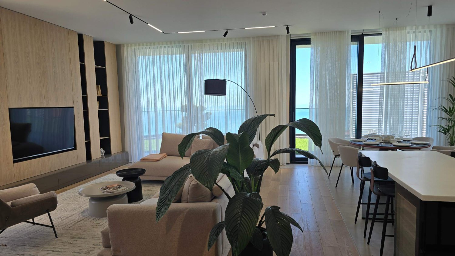 Вилла 235 м² с видом на море и горы