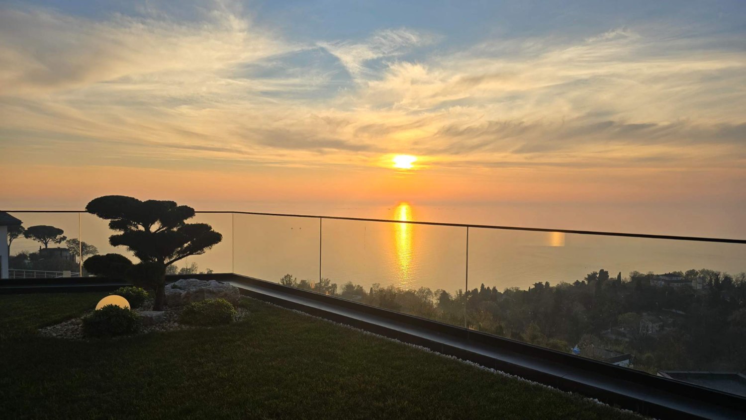 Вилла 235 м² с видом на море и горы