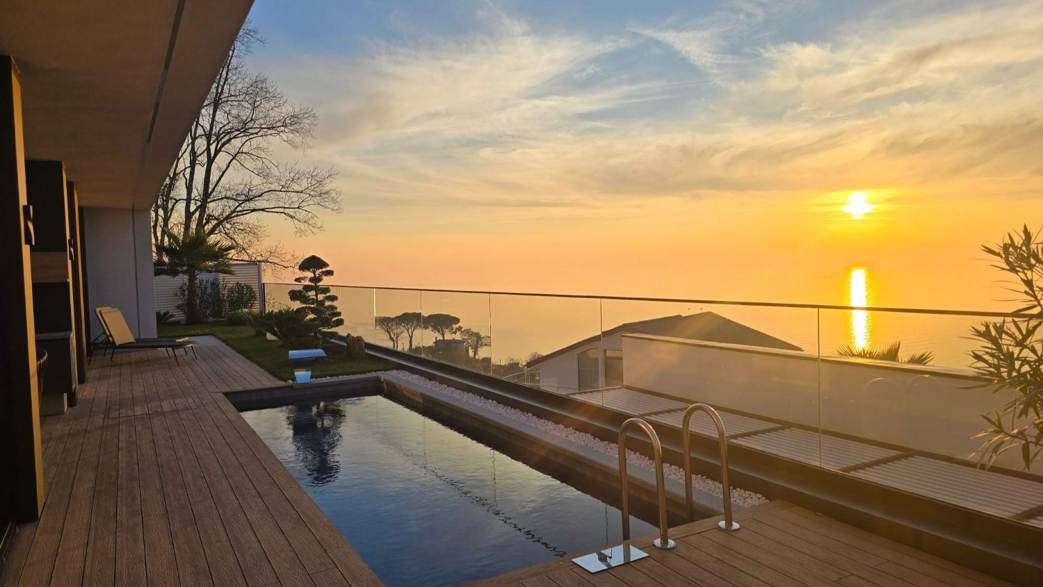 Вилла 235 м² с видом на море и горы