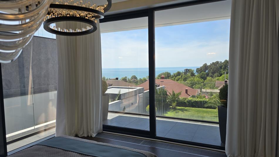 Элитная вилла с видом на море в КП Ручей Видный 320 м² с бассейном 360°