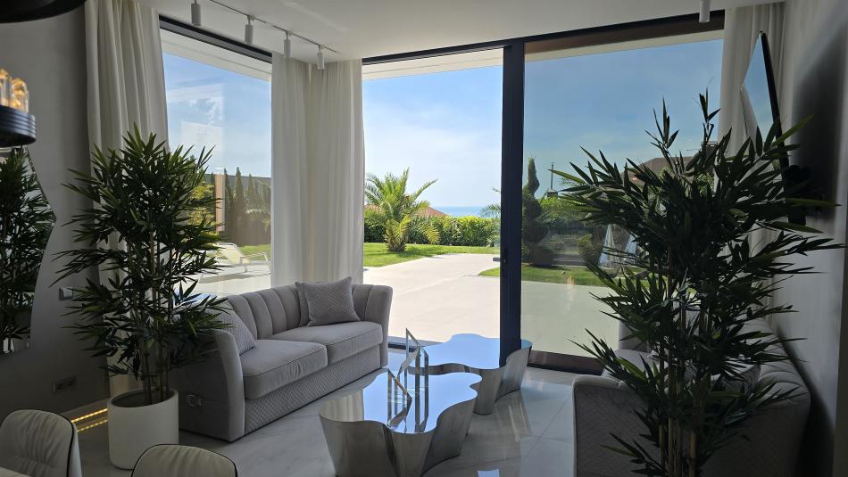 Элитная вилла с видом на море в КП Ручей Видный 320 м² с бассейном 360°