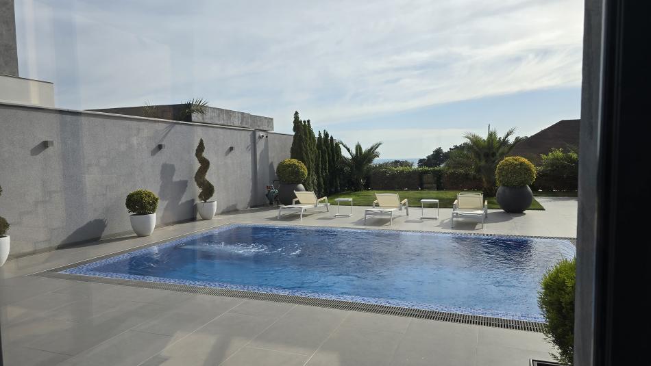 Элитная вилла с видом на море в КП Ручей Видный 320 м² с бассейном 360°