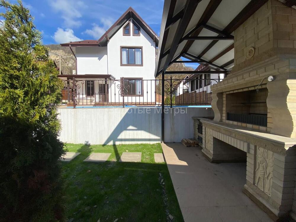 kottedzhnyj-poselok-vysota1122-vid-na-kavkazskij-hrebet-krasnaya-polyana-sochi