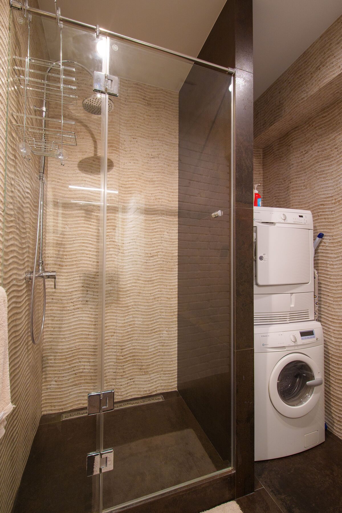 pervoklasnyj-penthaus-v-zhk-volna-sochi-u-morya