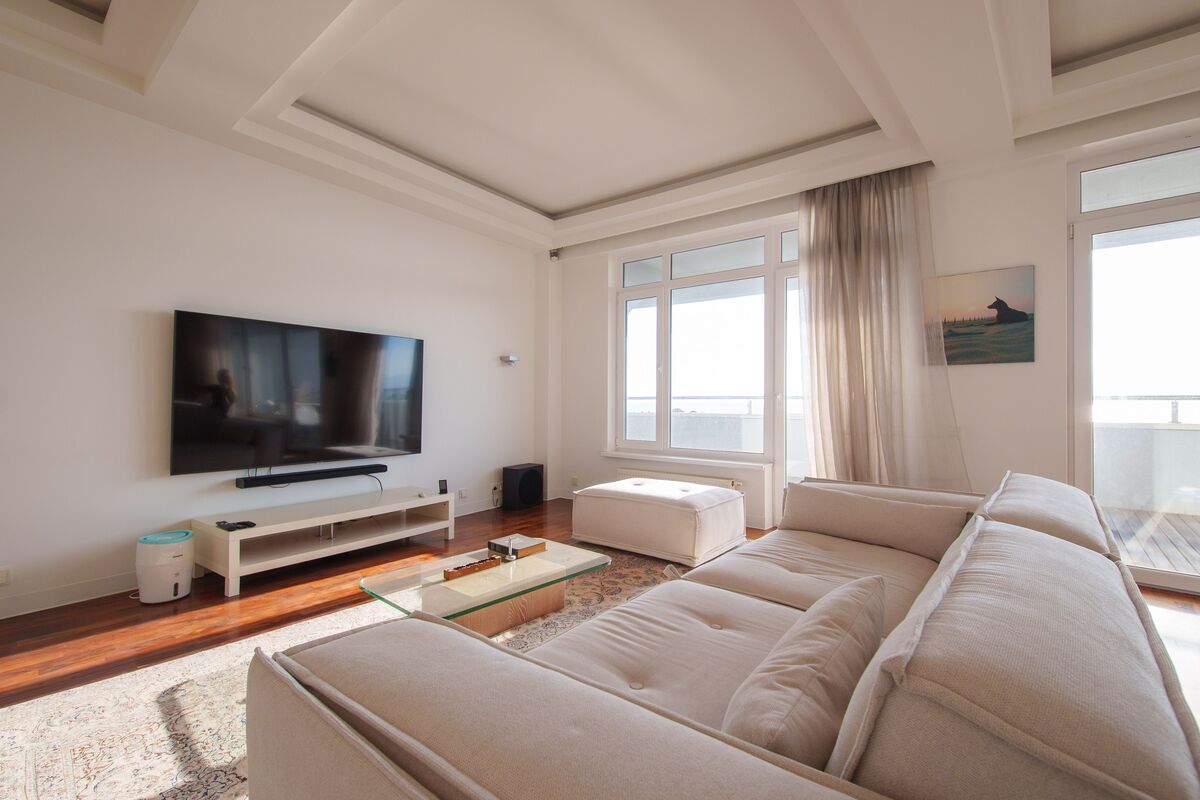 pervoklasnyj-penthaus-v-zhk-volna-sochi-u-morya