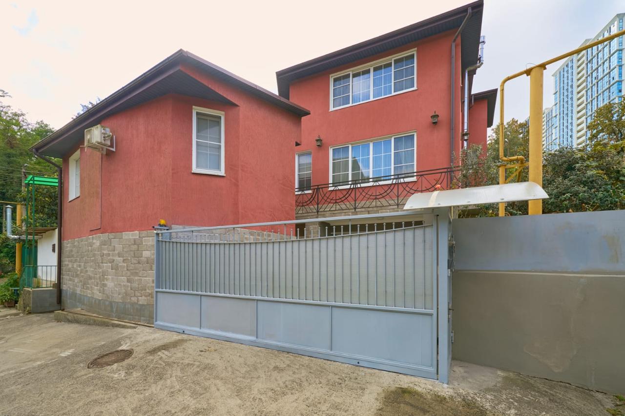 dom-sochi-abrovaya-300m2