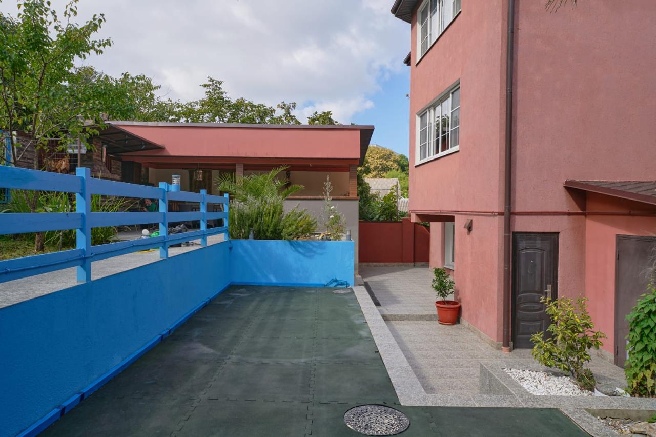 dom-sochi-abrovaya-300m2