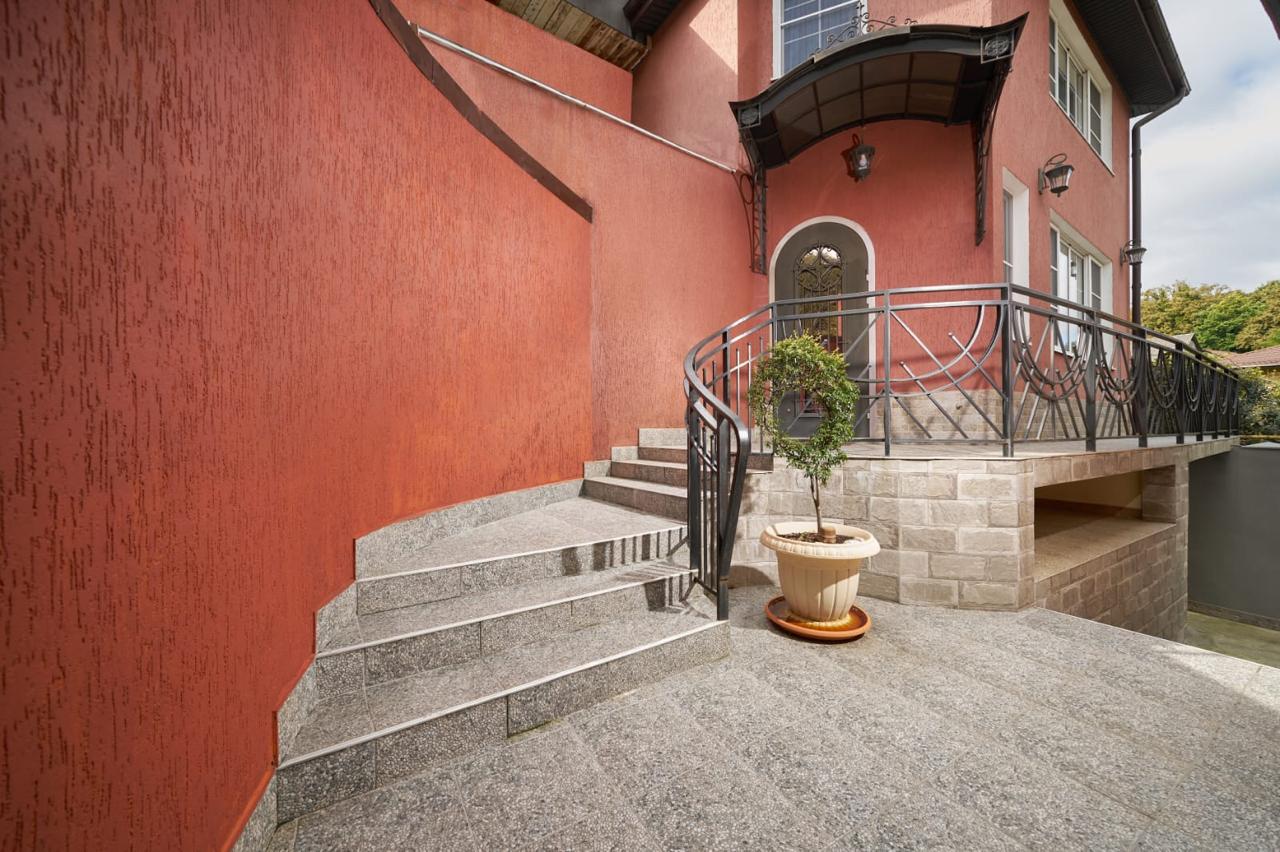 dom-sochi-abrovaya-300m2