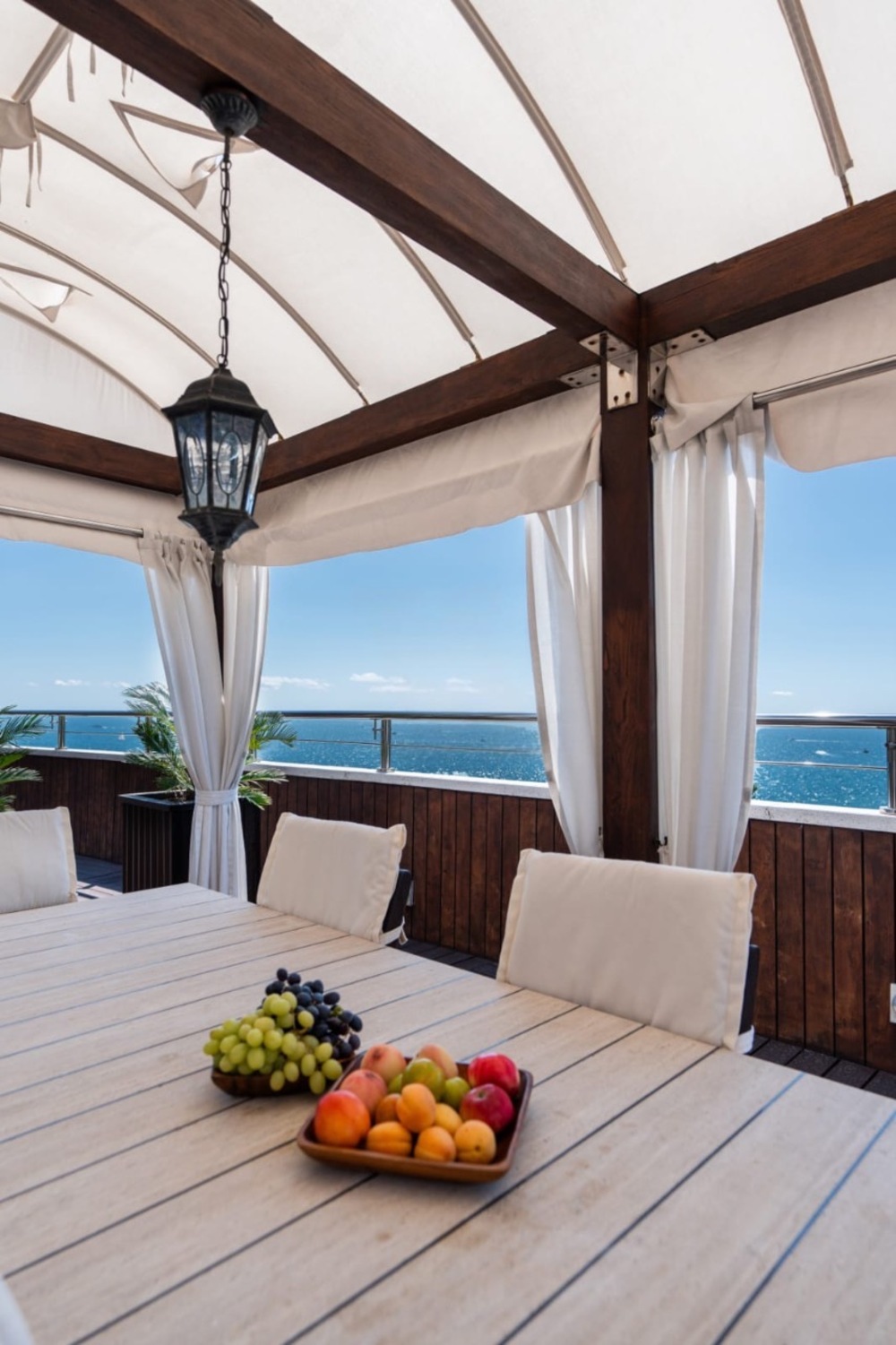 Isklyuchenie-penthaus-v-zhk-volna-sochi-u-morya