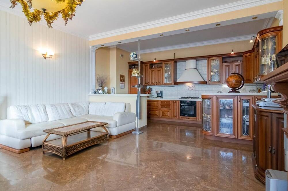 резиденция на целинная