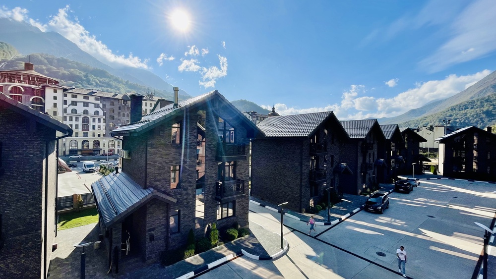 kupit-kottedzh-sochi-zakrytyy-poselok-23-doma