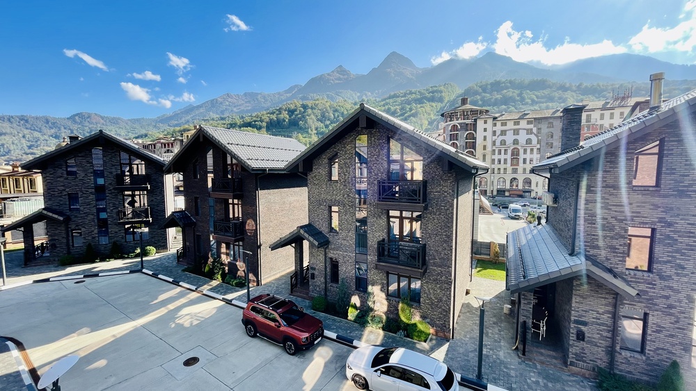 kupit-kottedzh-sochi-zakrytyy-poselok-23-doma