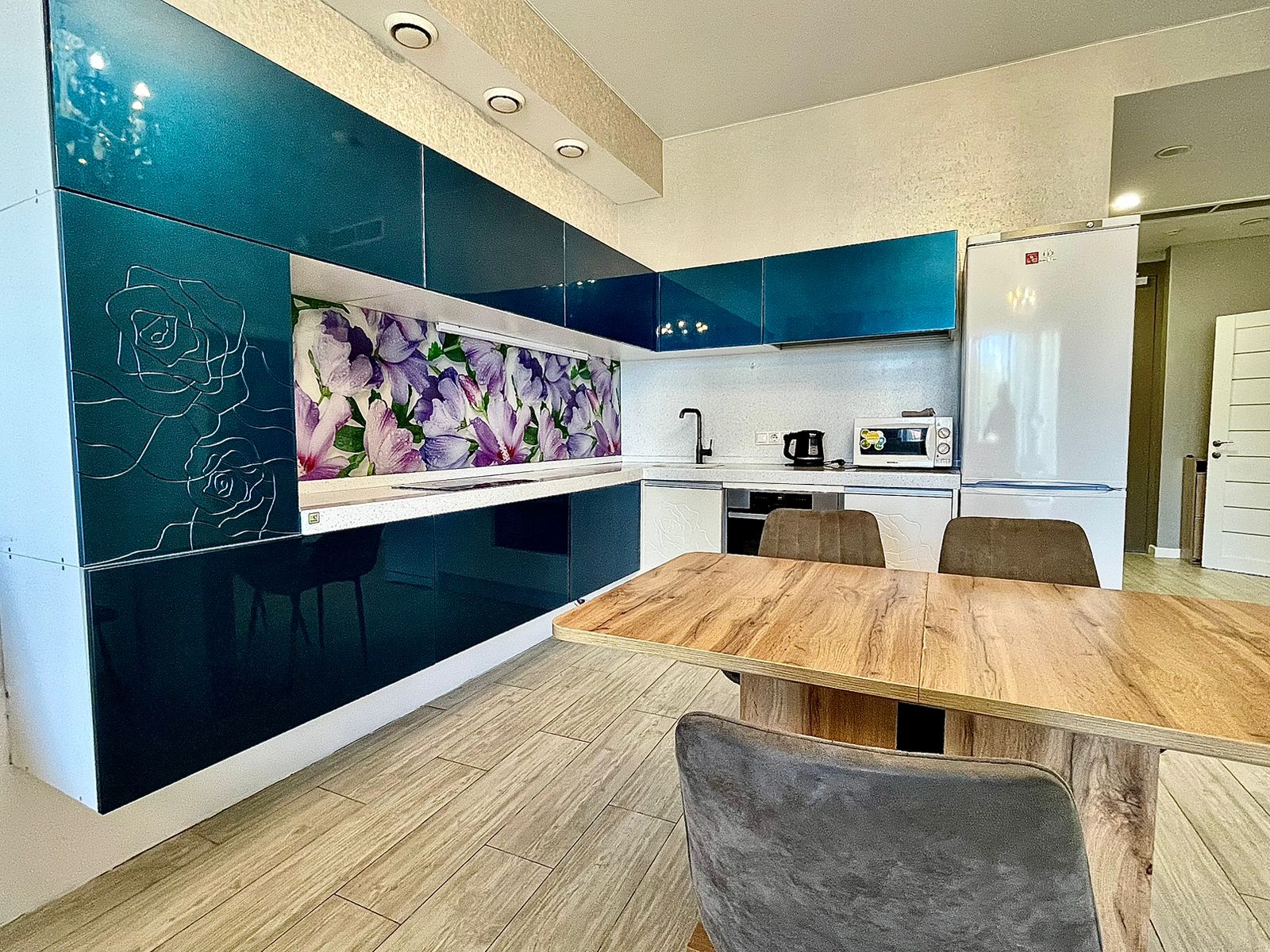 apartamenty-akter-gelaksi-14-etazh-vid-na-more