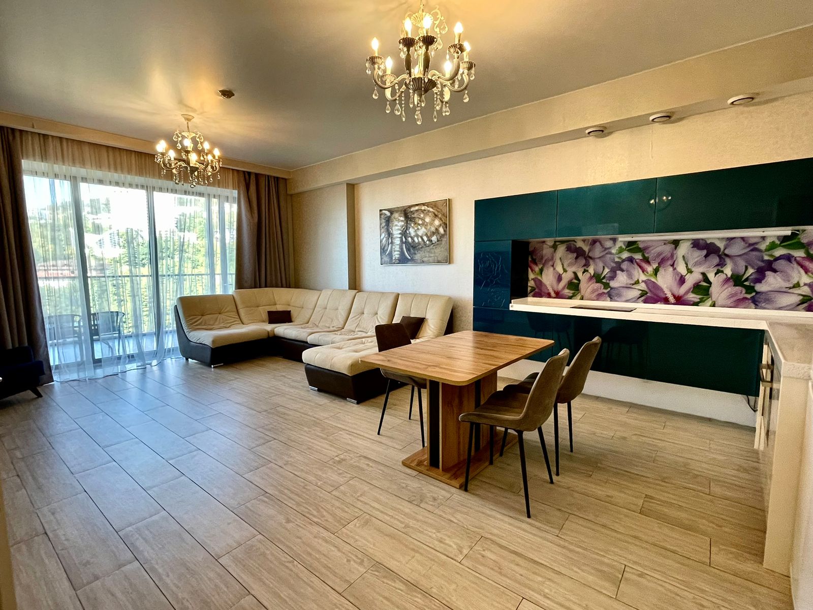 apartamenty-akter-gelaksi-14-etazh-vid-na-more