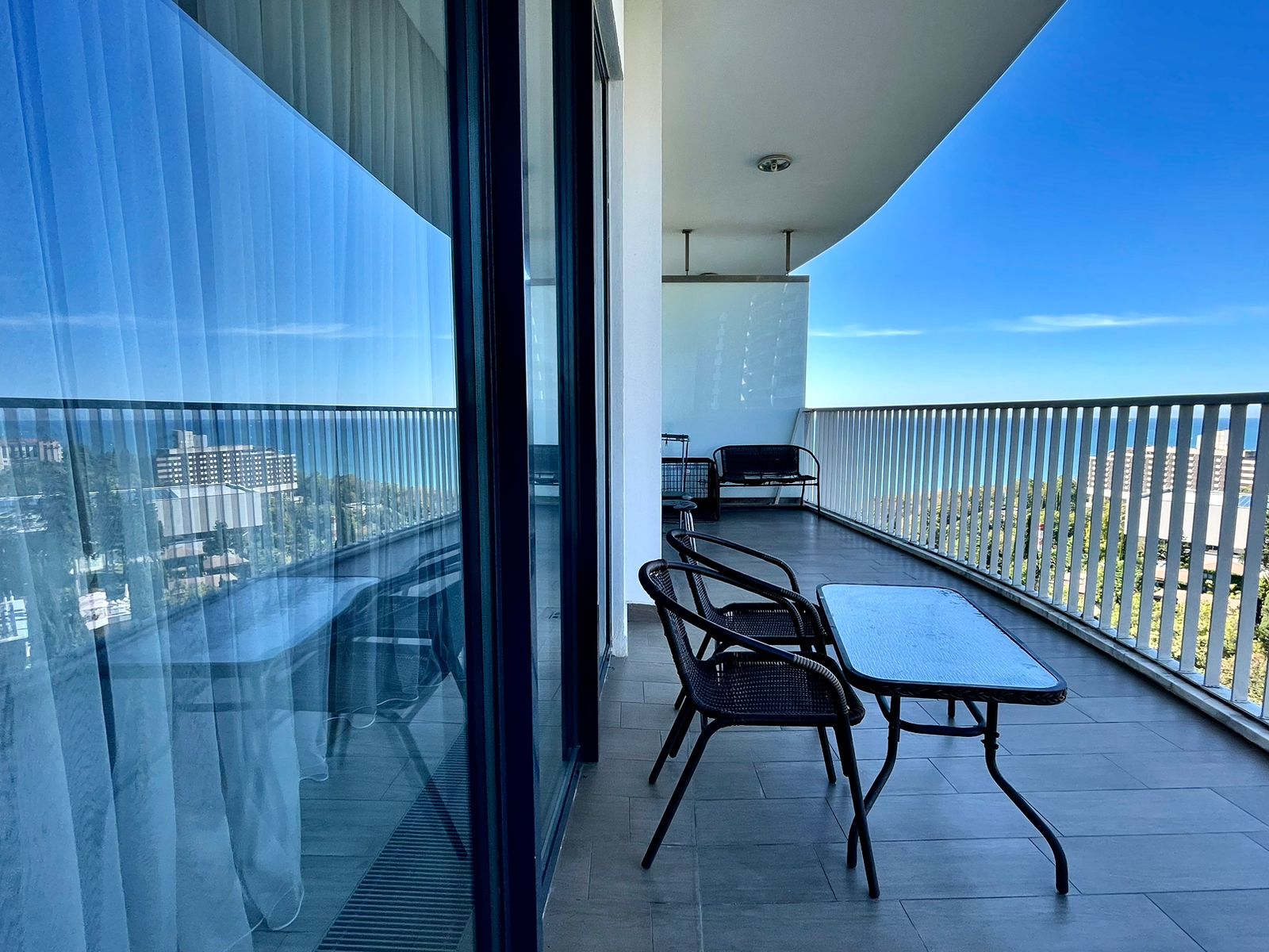 apartamenty-akter-gelaksi-14-etazh-vid-na-more