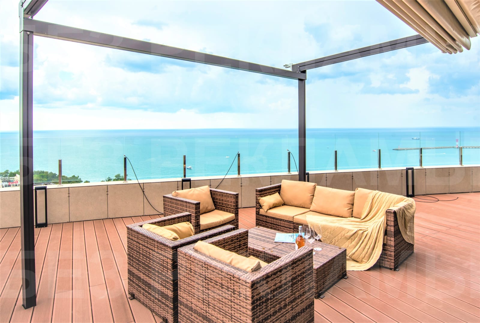 Elitnyj-Penthaus-v-AK-Barselona-Park-Sochi-u-morya