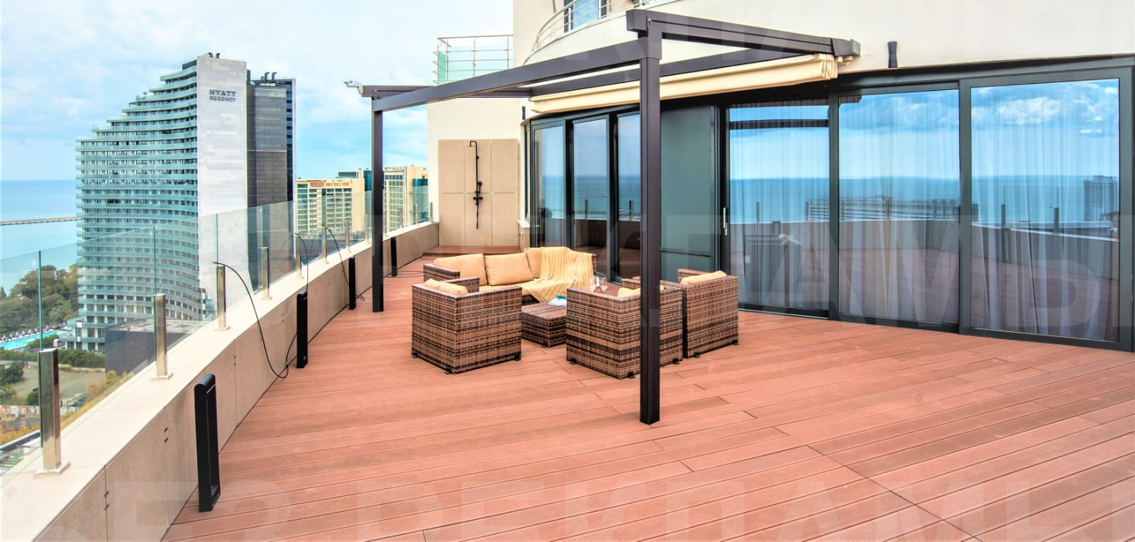 Elitnyj-Penthaus-v-AK-Barselona-Park-Sochi-u-morya