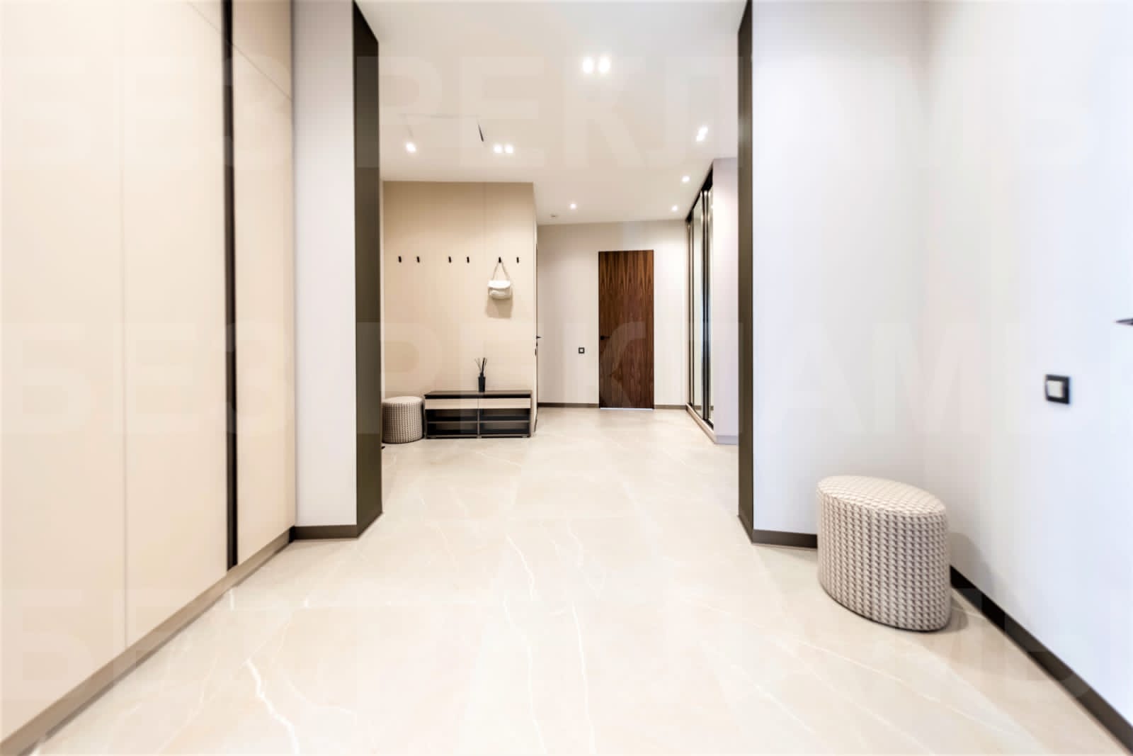 Elitnyj-Penthaus-v-AK-Barselona-Park-Sochi-u-morya