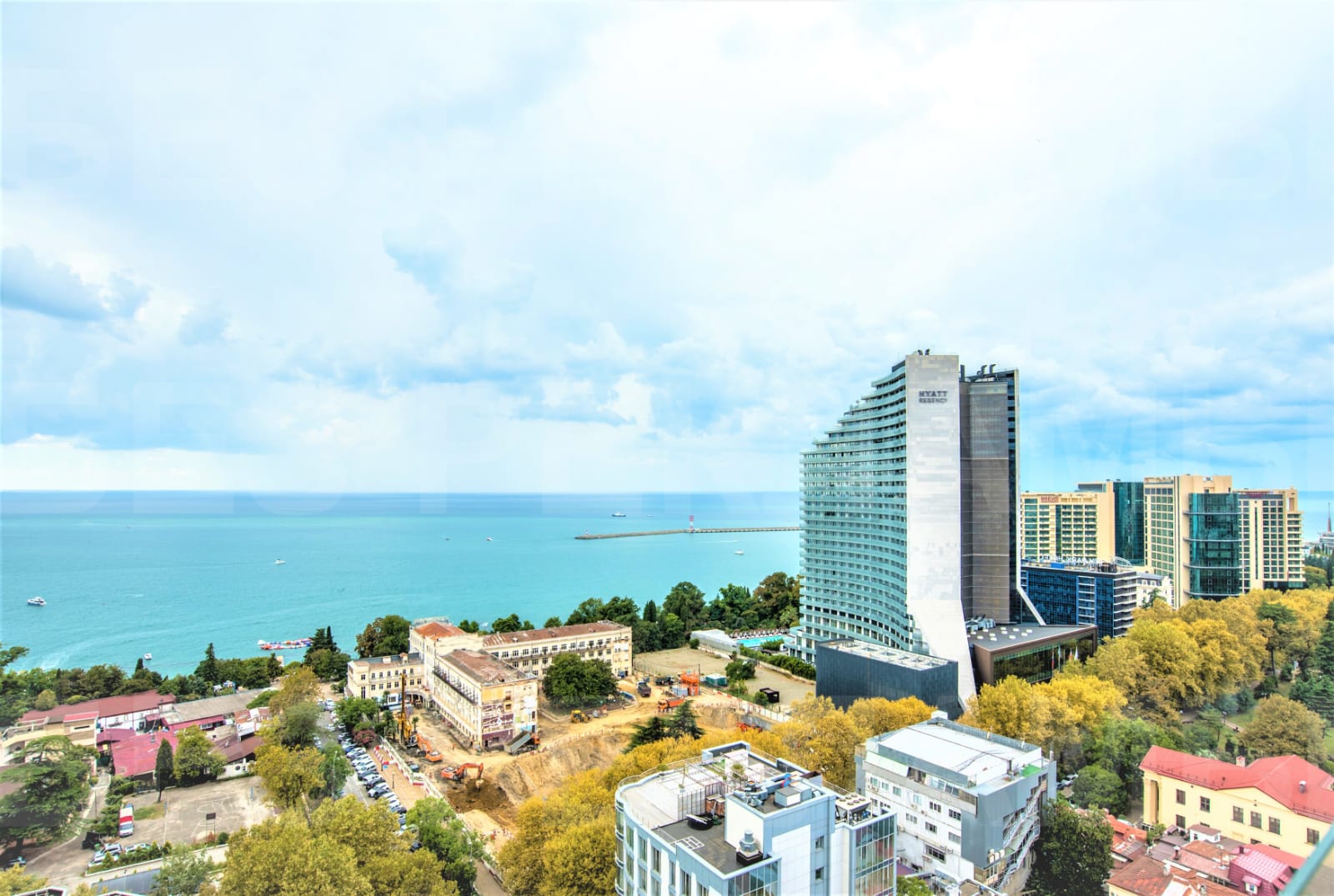 Elitnyj-Penthaus-v-AK-Barselona-Park-Sochi-u-morya