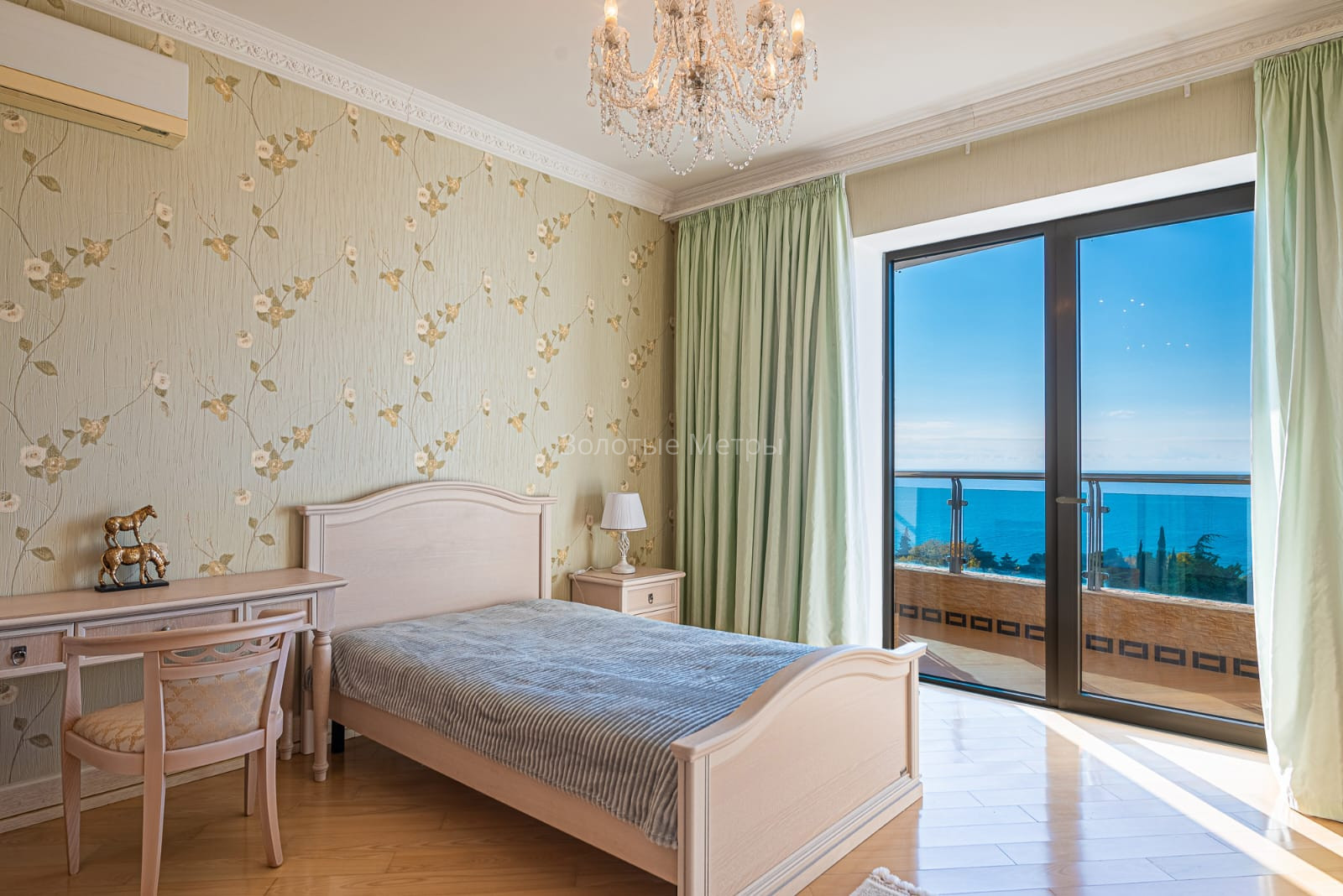 Nepovtorimaya-kvartira-u-morya-v-Ideal-House-Bytha-Sochi