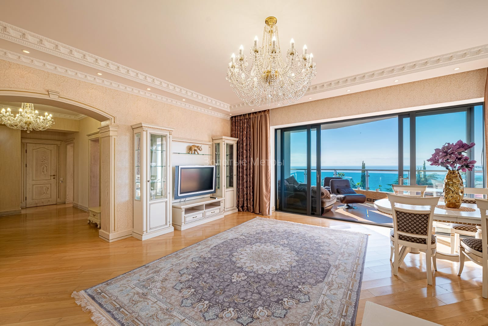 Nepovtorimaya-kvartira-u-morya-v-Ideal-House-Bytha-Sochi