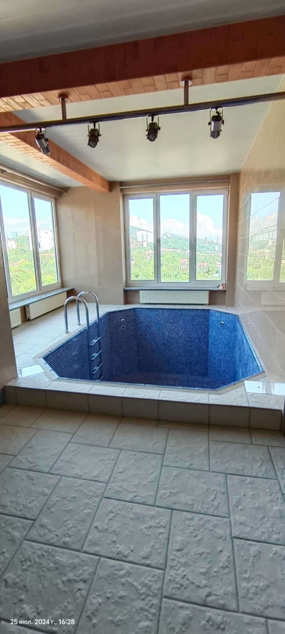 penthaus-v-zhk-volna-sochi-u-morya